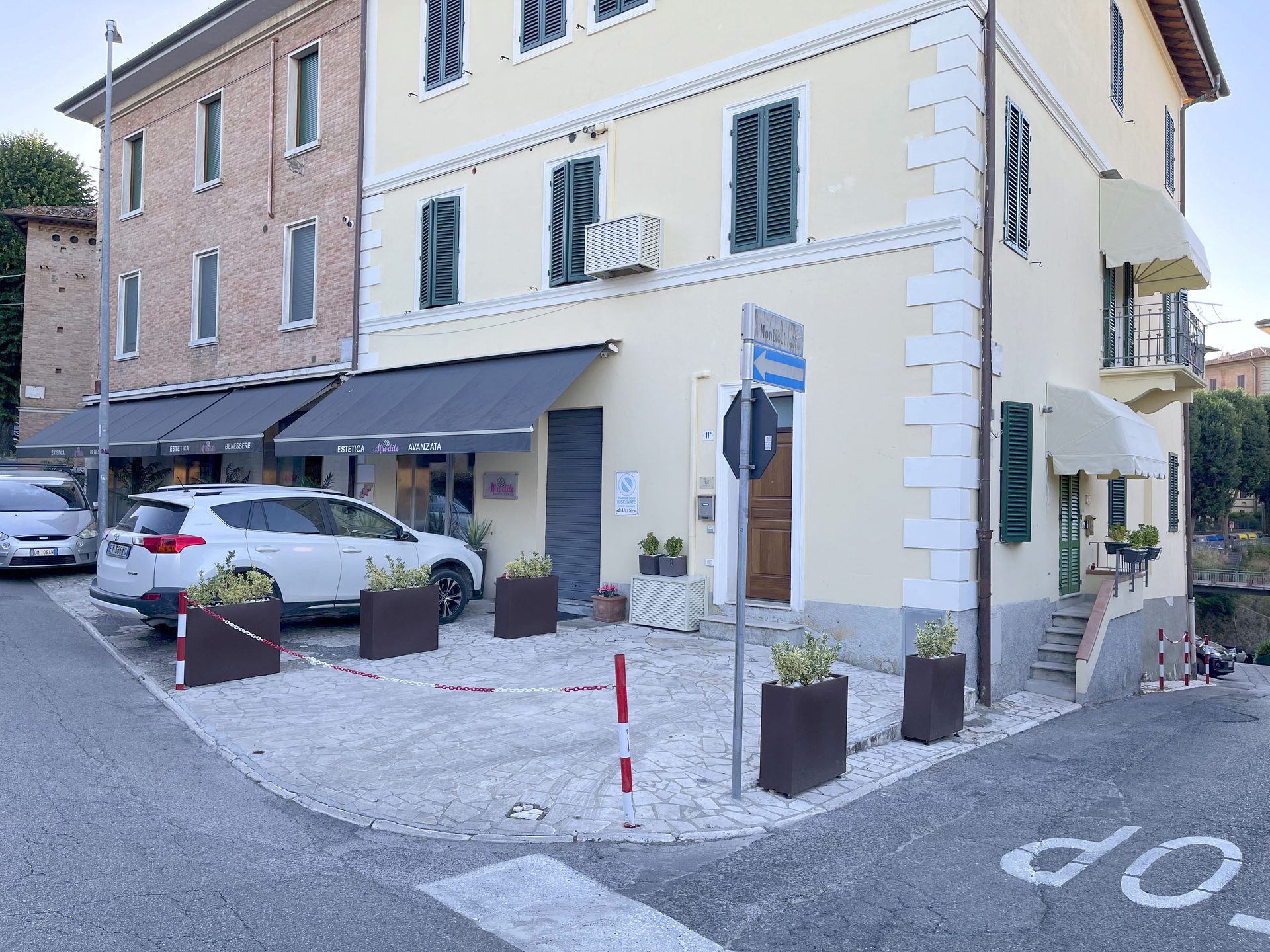 Posti auto privati riservati agli ospiti, Siena UpTown
